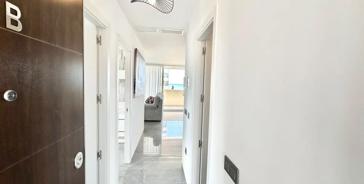 Sale of middle floor apartment in Benalmadena Costa 14