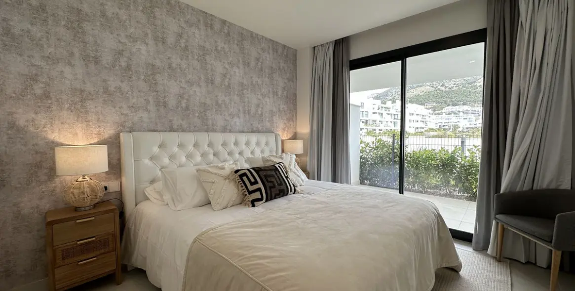 Sale of ground floor apartment in Benalmadena 10