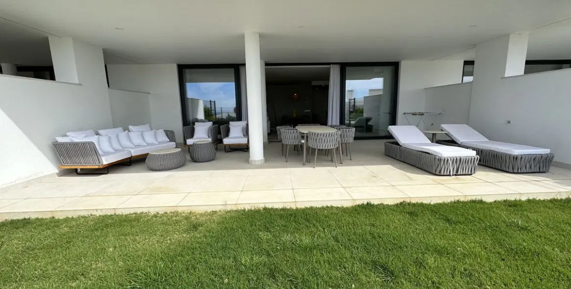 Sale of ground floor apartment in Benalmadena 11