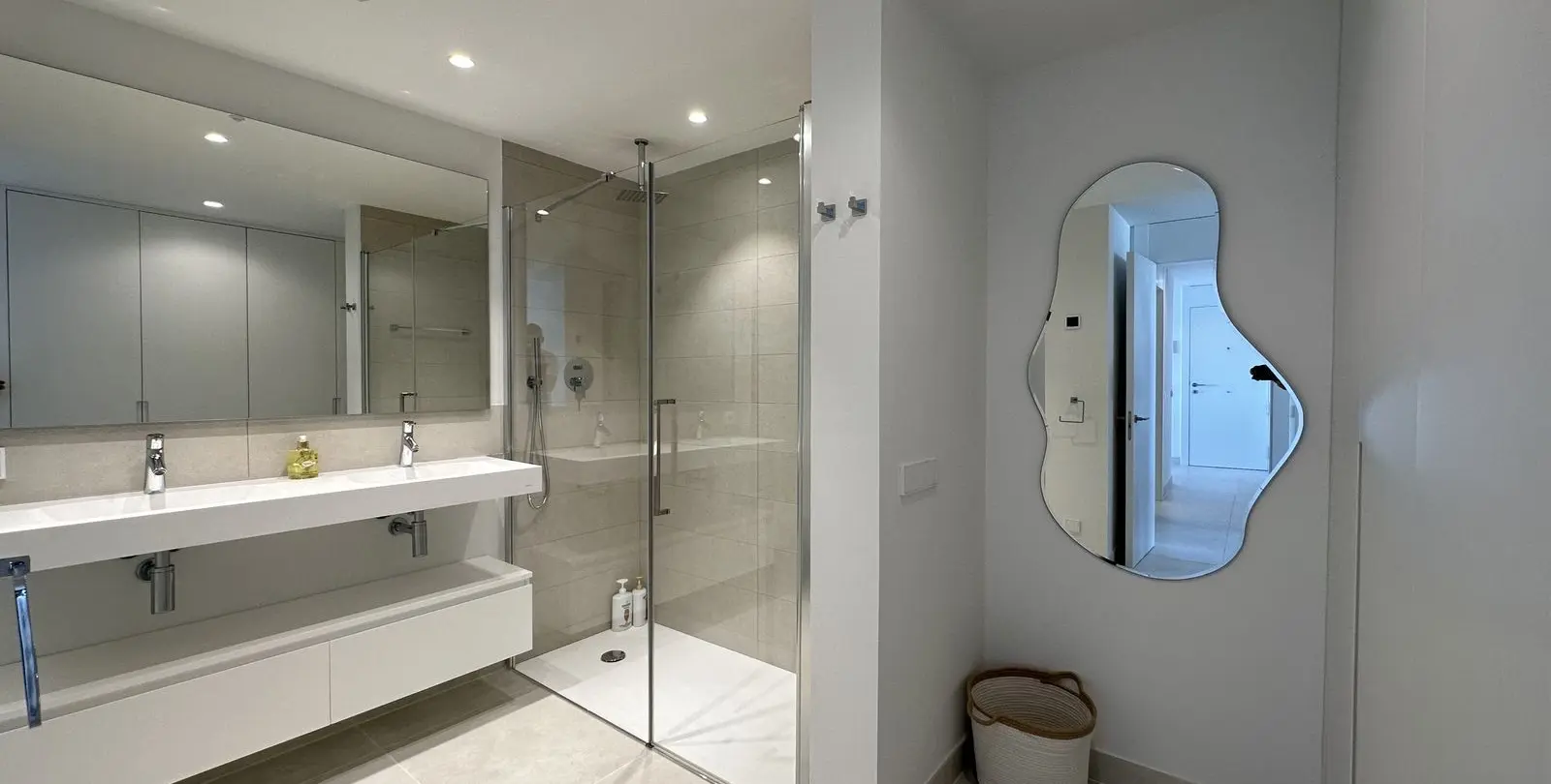 Sale of ground floor apartment in Benalmadena 9