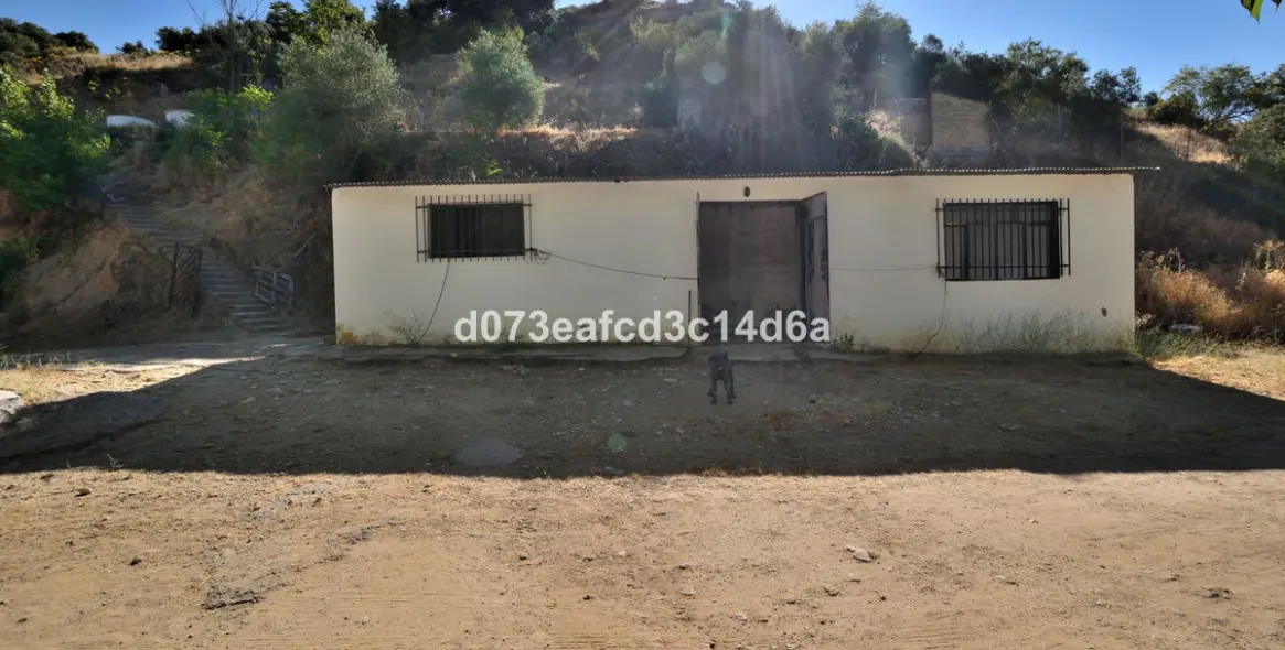 Venta de granja en Arriate 30