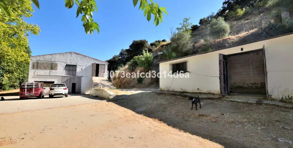 Venta de granja en Arriate 33
