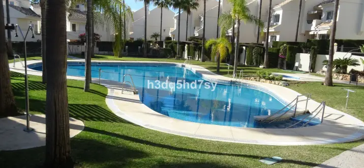 Venta de adosado en Hacienda Las Chapas 1
