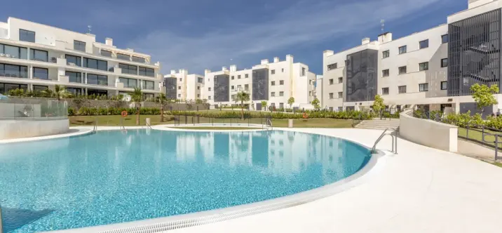 Venta de apartamento en planta media en Higueron 3