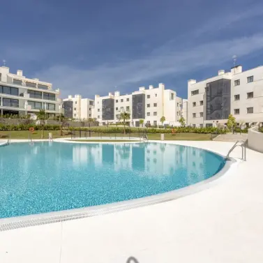 Venta de apartamento en planta media en Higueron