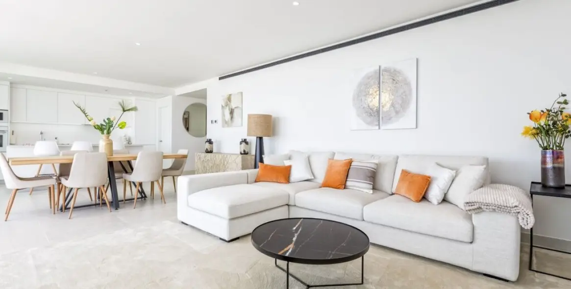 Venta de apartamento en planta media en Higueron 13
