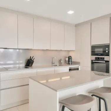 Venta de apartamento en planta media en La Quinta