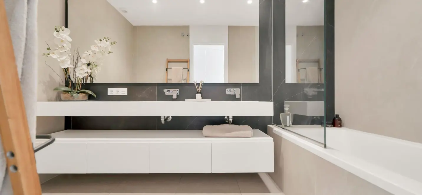 Venta de apartamento en planta media en La Quinta 4