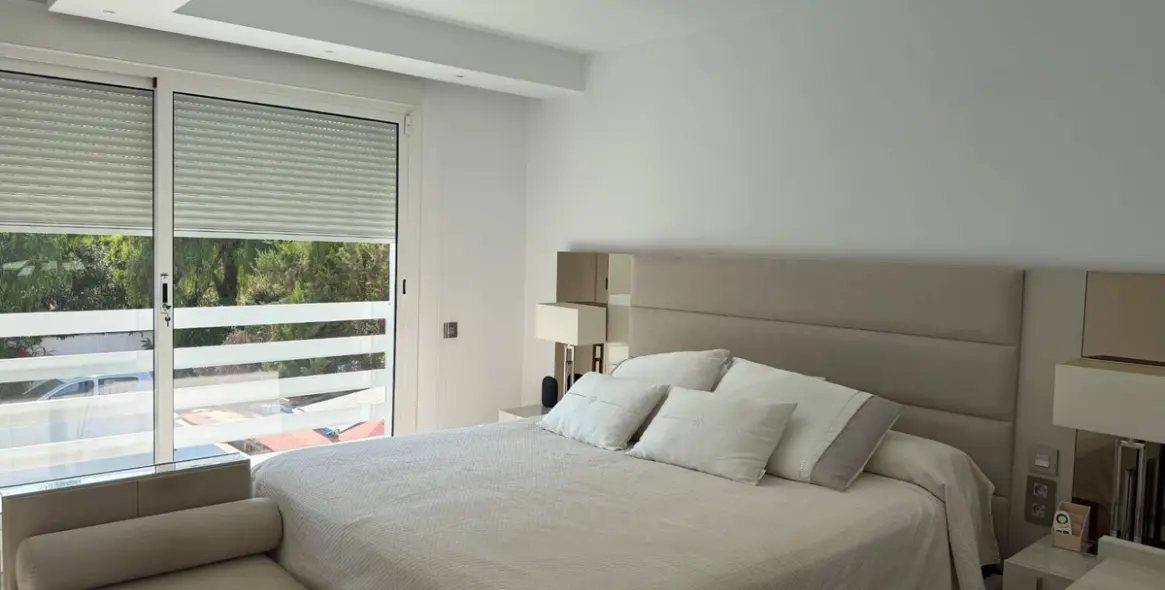 Venta de casa pareada en Nueva Andalucía 21