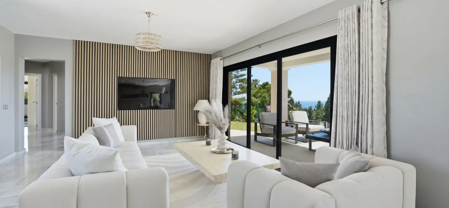 Sale of detached villa in El Chaparral 3