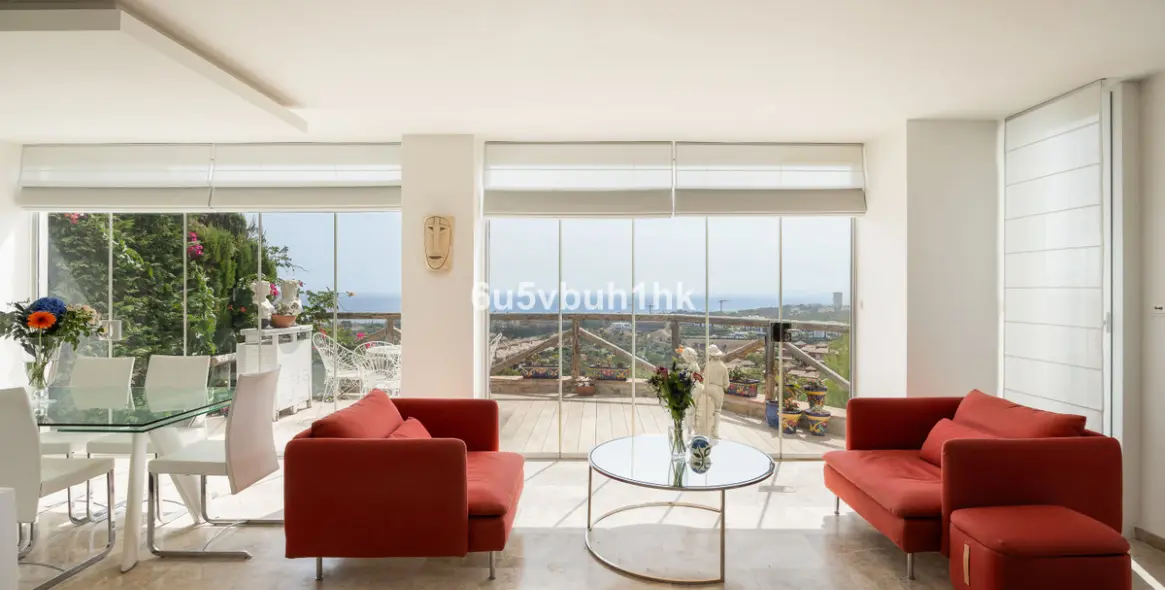 Venta de villa independiente en Santa Clara 3