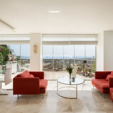 Venta de villa independiente en Santa Clara