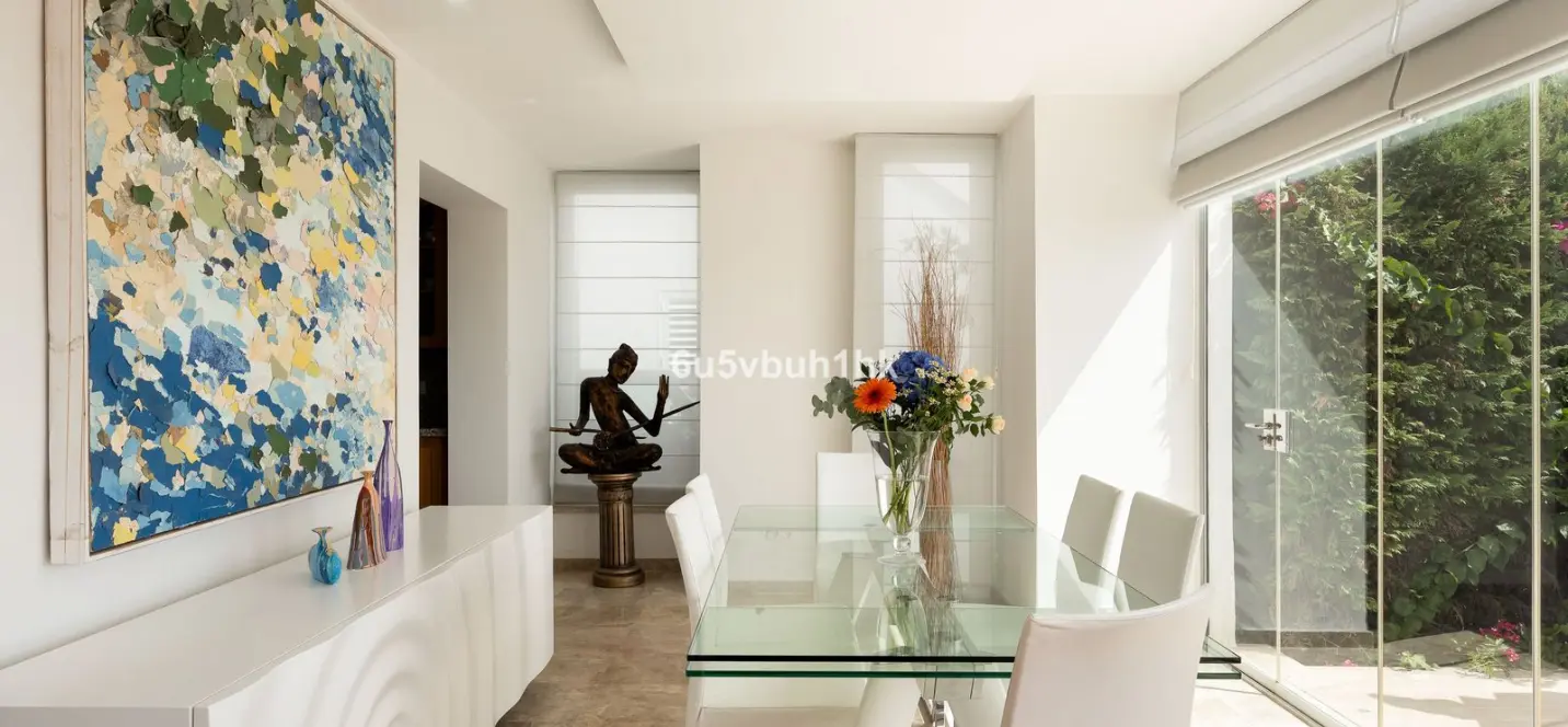 Sale of detached villa in Santa Clara 4
