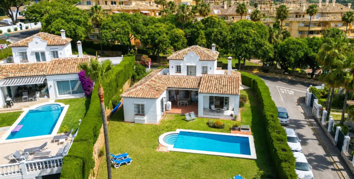 Venta de villa independiente en Elviria 4