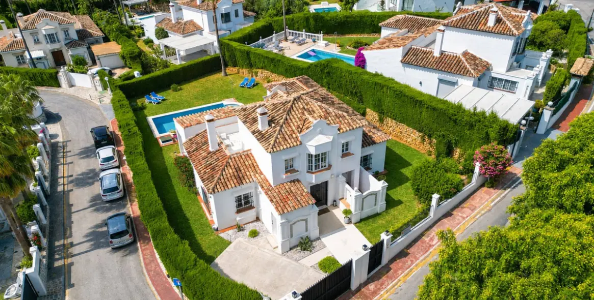 Venta de villa independiente en Elviria 5