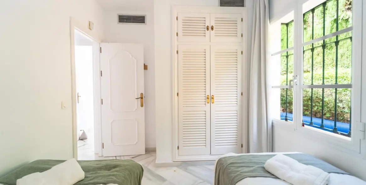 Venta de villa independiente en Elviria 48