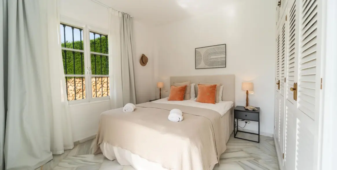 Venta de villa independiente en Elviria 50