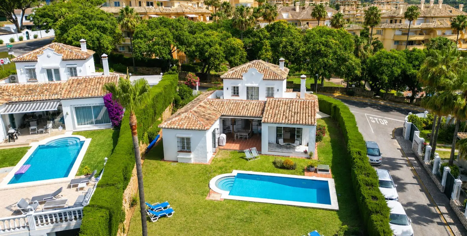 Sale of detached villa in Elviria 4