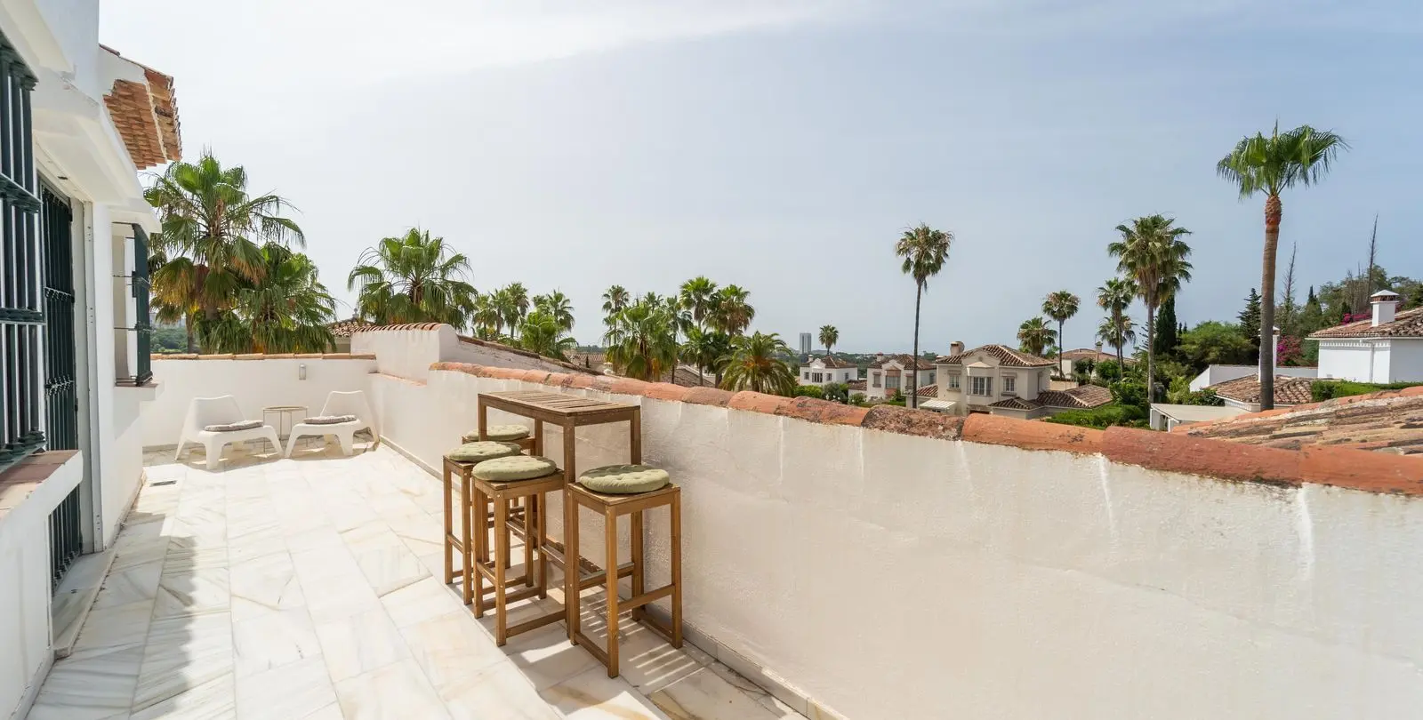 Sale of detached villa in Elviria 35