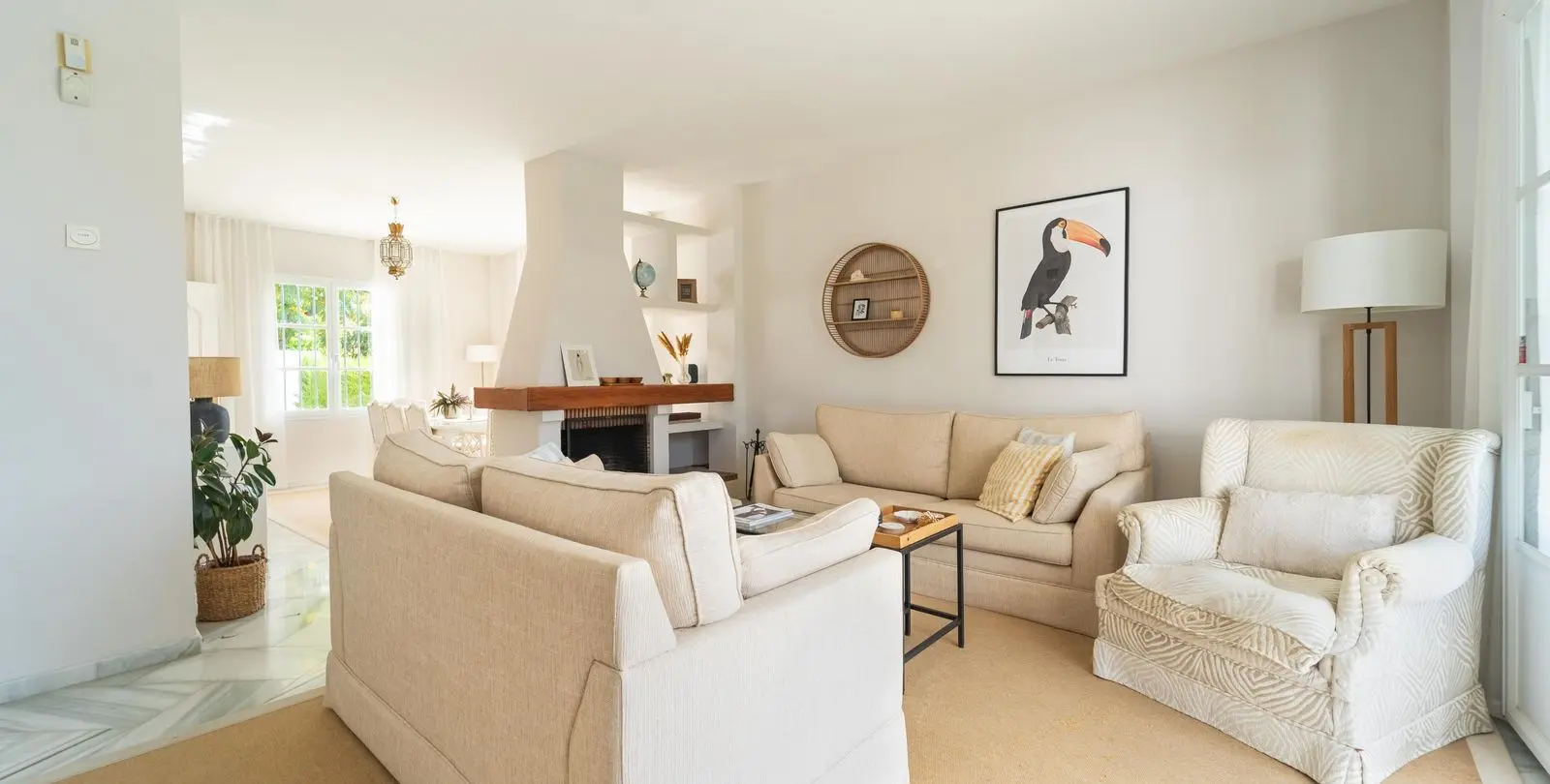 Sale of detached villa in Elviria 7