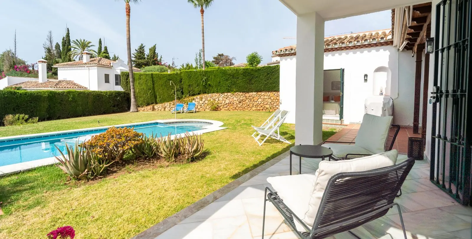 Sale of detached villa in Elviria 22