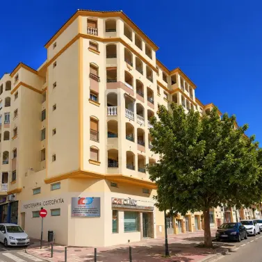 Продажа апартаментов на среднем этаже в Marbella