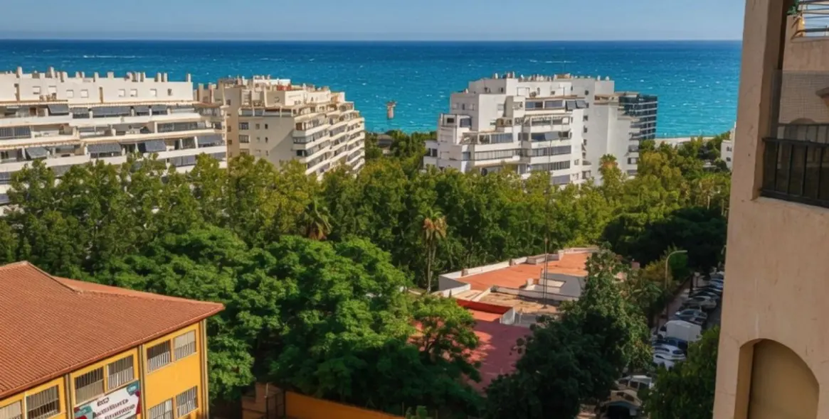 Sale of middle floor apartment in Marbella 2
