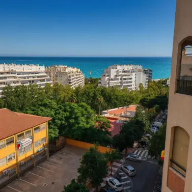 Продажа апартаментов на среднем этаже в Marbella
