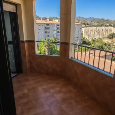 Продажа апартаментов на среднем этаже в Marbella