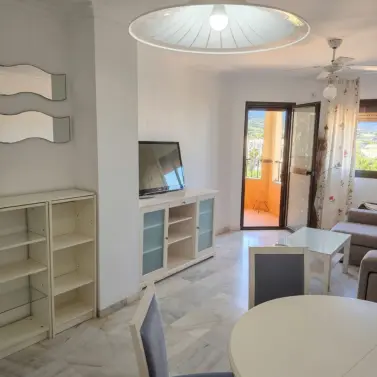 Продажа апартаментов на среднем этаже в Marbella