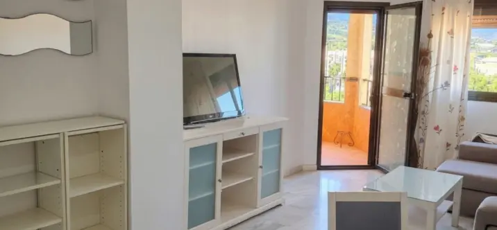 Sale of middle floor apartment in Marbella 4