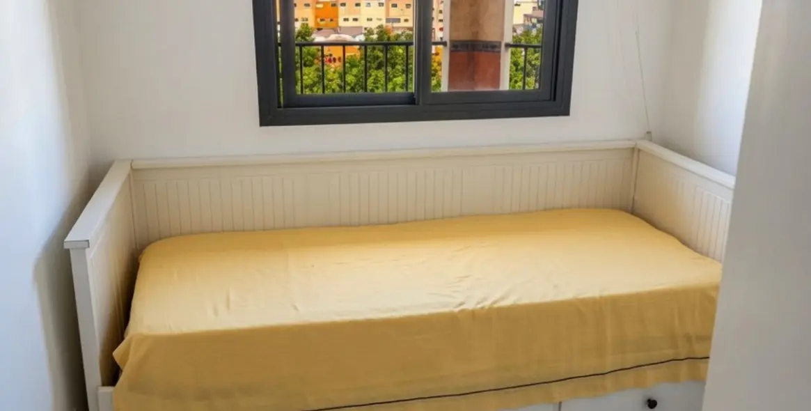 Sale of middle floor apartment in Marbella 12