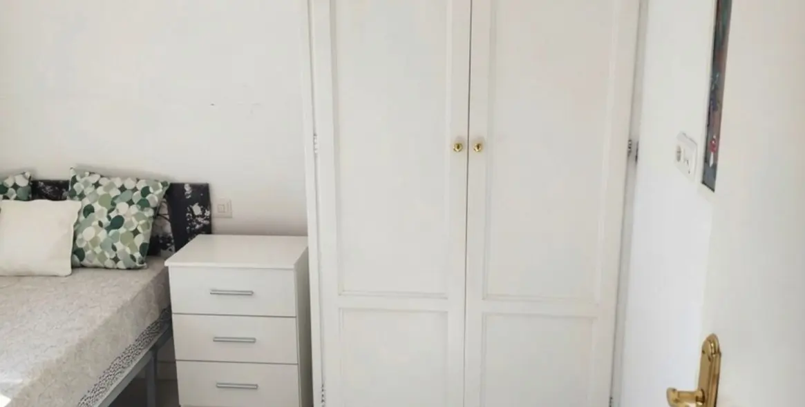 Sale of middle floor apartment in Marbella 16