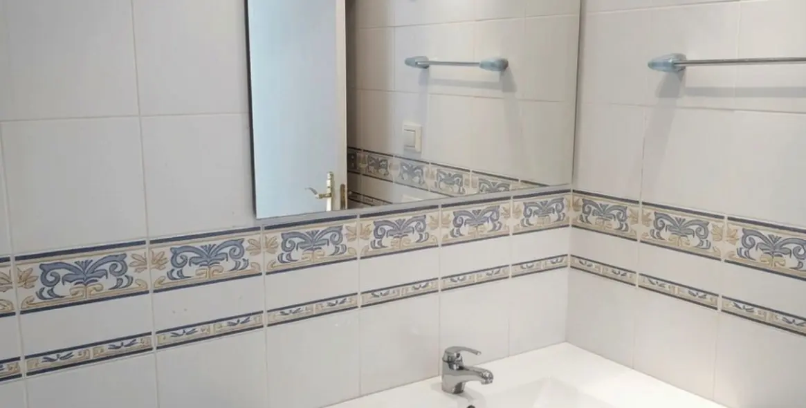 Sale of middle floor apartment in Marbella 18