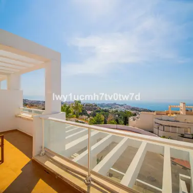 Sale of middle floor apartment in Benalmadena