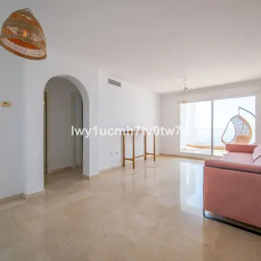 Sale of middle floor apartment in Benalmadena
