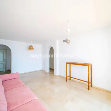 Sale of middle floor apartment in Benalmadena