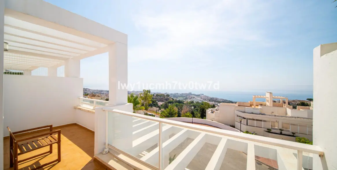 Sale of middle floor apartment in Benalmadena 27