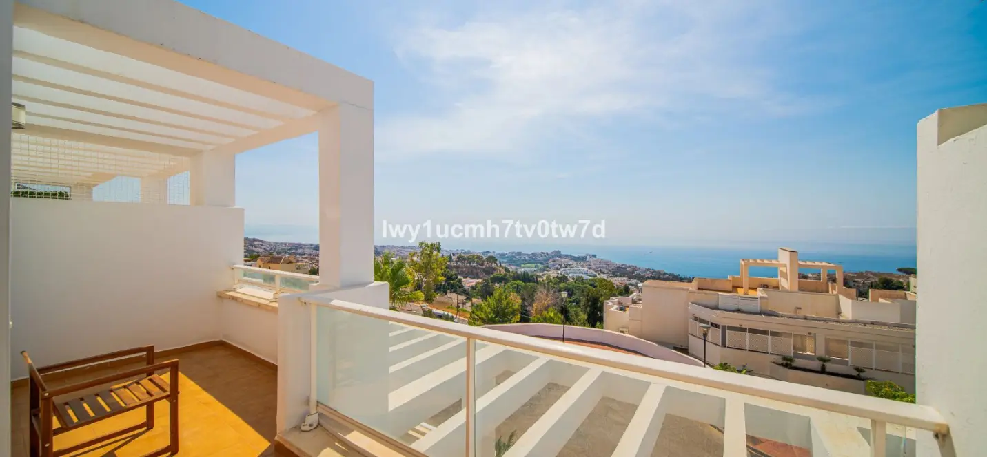 Venta de apartamento en planta media en Benalmadena 0