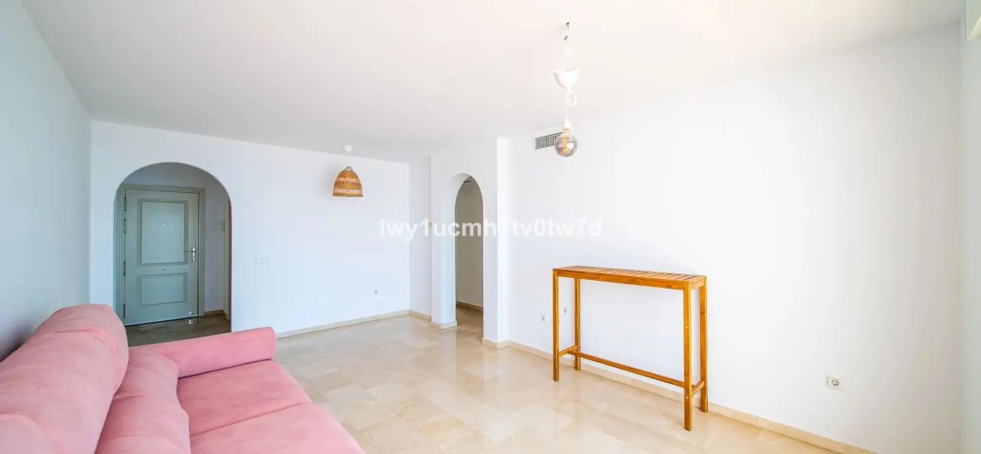 Venta de apartamento en planta media en Benalmadena 4