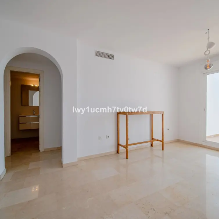 Venta de apartamento en planta media en Benalmadena