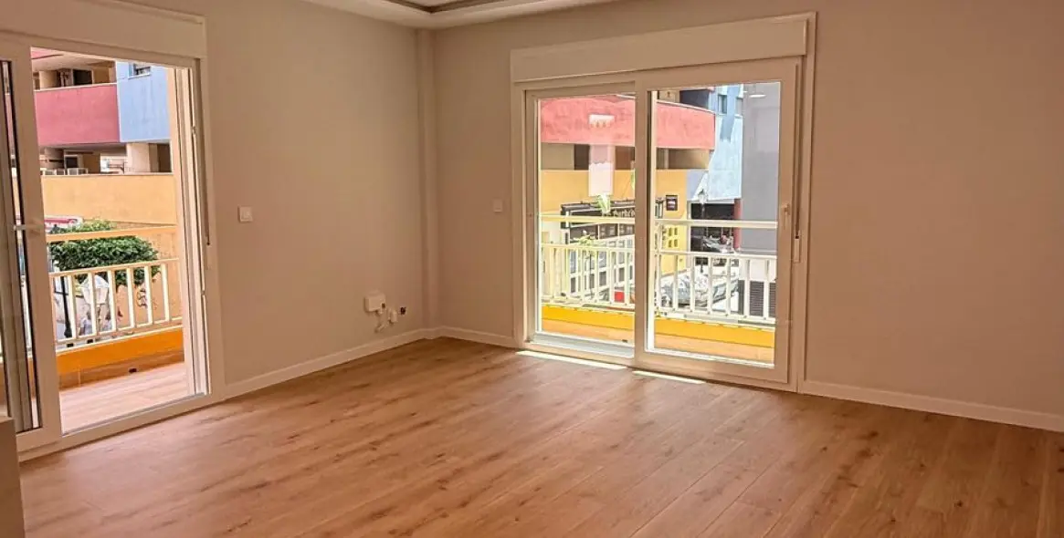 Sale of middle floor apartment in Fuengirola 7