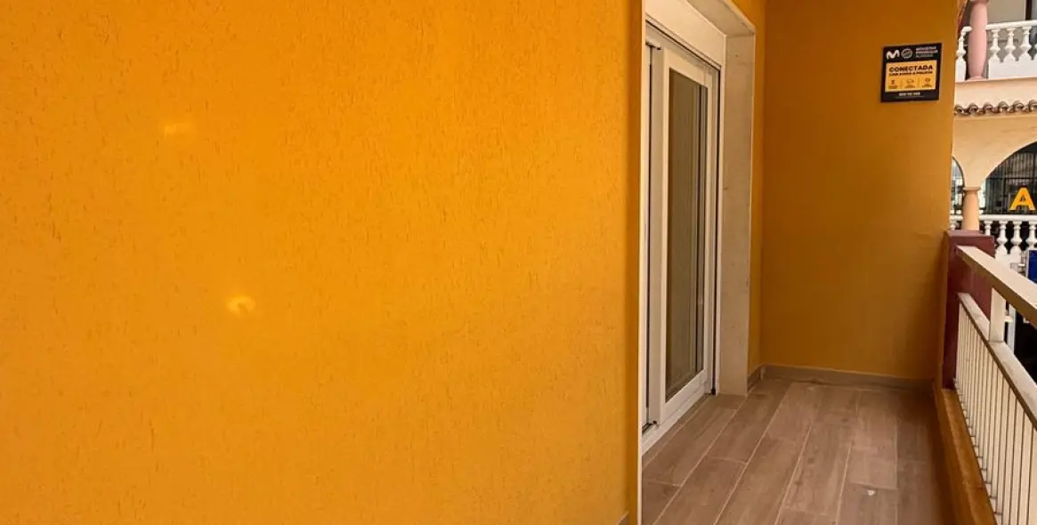 Sale of middle floor apartment in Fuengirola 9
