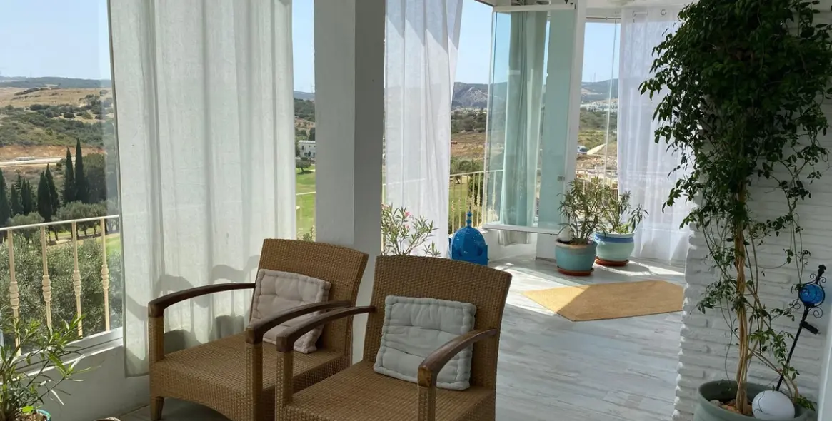 Sale of penthouse in Estepona 12