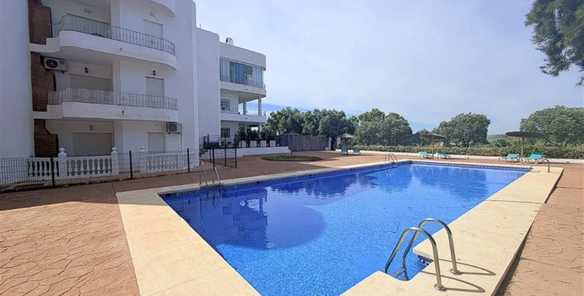 Sale of penthouse in Estepona 46