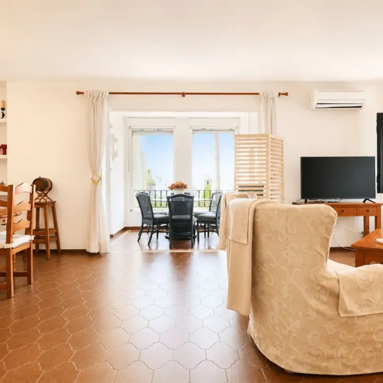 Venta de apartamento en planta media en Puerto de Cabopino