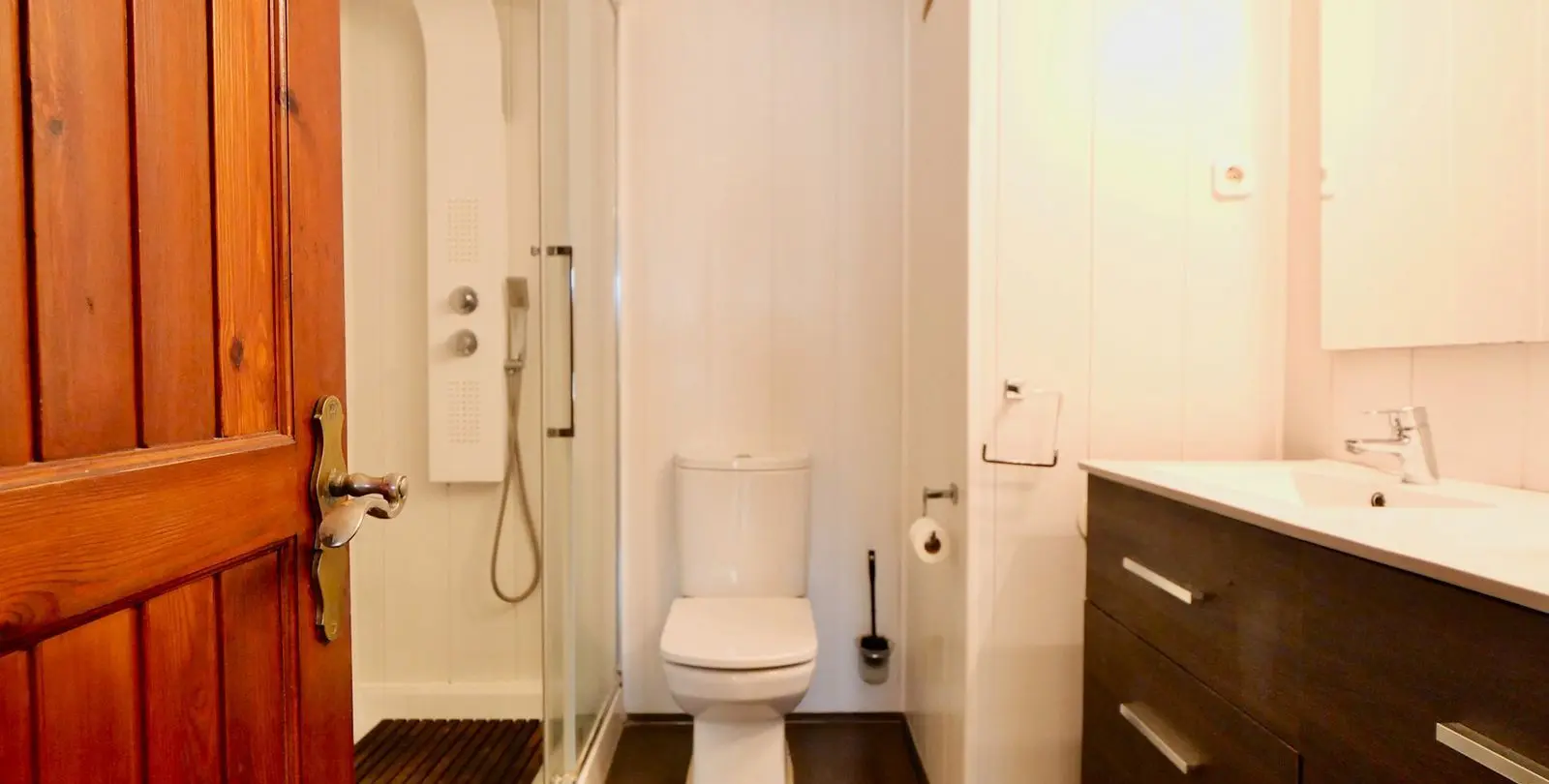 Sale of middle floor apartment in Puerto de Cabopino 13