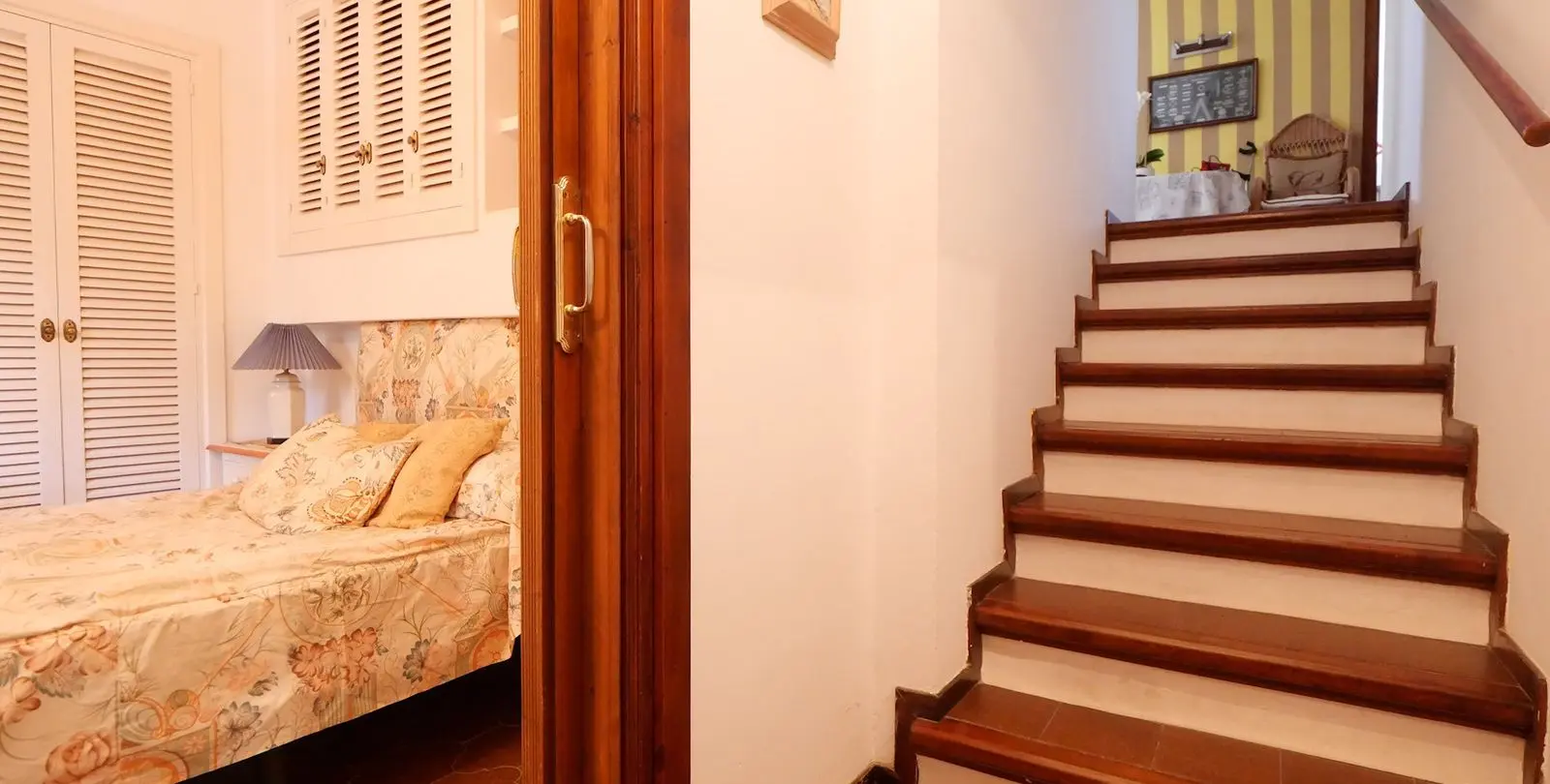 Sale of middle floor apartment in Puerto de Cabopino 19
