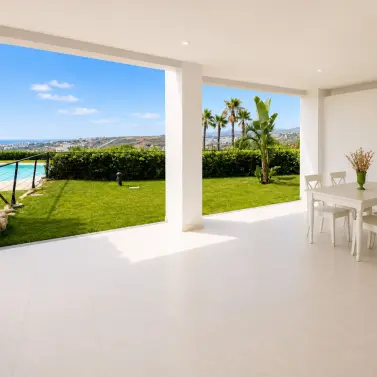 Sale of ground floor apartment in Estepona