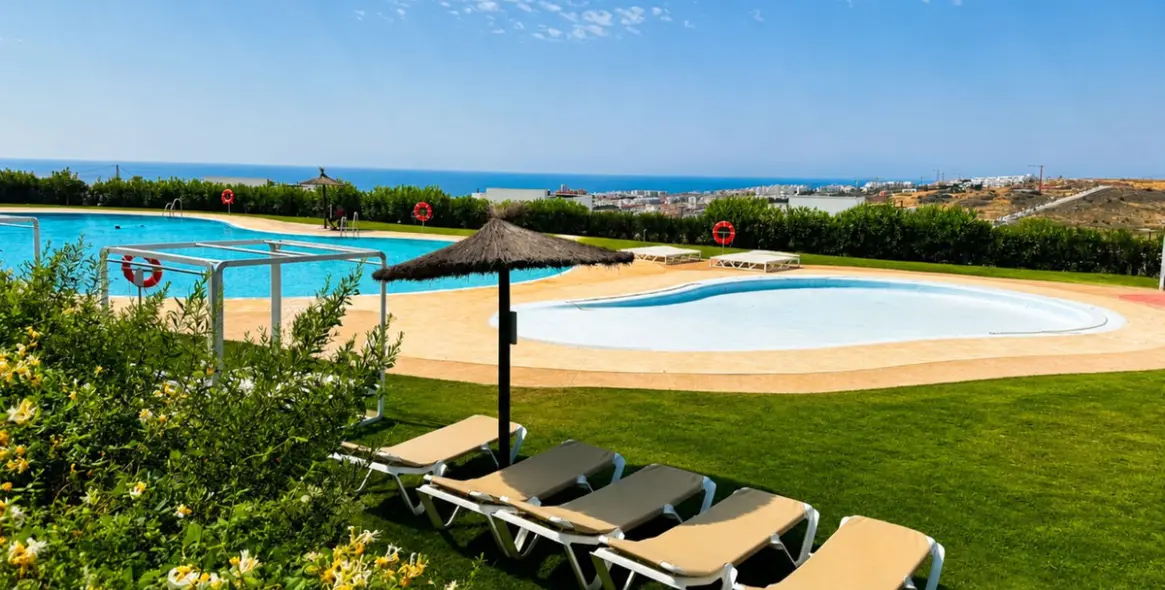 Sale of ground floor apartment in Estepona 4